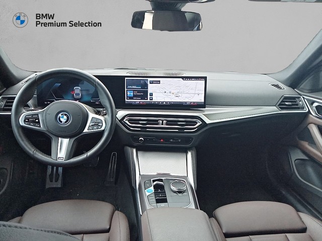 BMW i4 eDrive40 color Gris. Año 2024. 250KW(340CV). Eléctrico. En concesionario Mandel Motor Badajoz de Badajoz