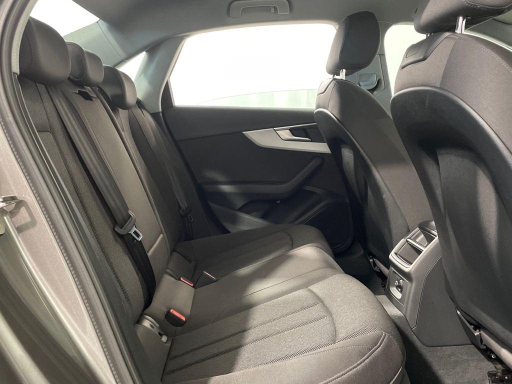 Audi A4 30 TDI - 8