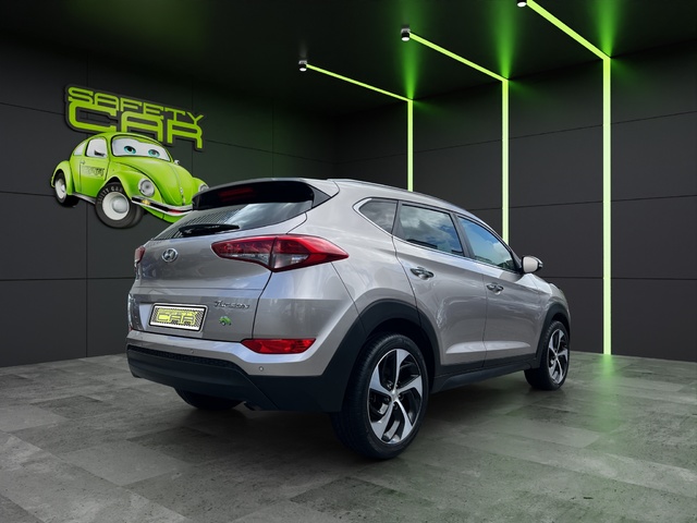 Hyundai Tucson 1.7 CRDI BlueDrive Kosmo 4x2 85 kW (115 CV)