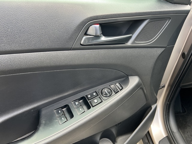 Hyundai Tucson 1.7 CRDI BlueDrive Kosmo 4x2 85 kW (115 CV)