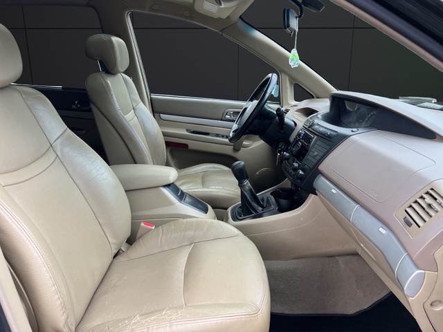 Ssangyong Rodius 270 Xdi 121 kW (165 CV)