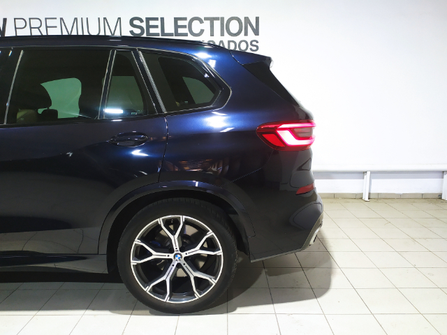 BMW X5 xDrive30d color Negro. Año 2019. 195KW(265CV). Diésel. En concesionario Hispamovil, Torrevieja de Alicante