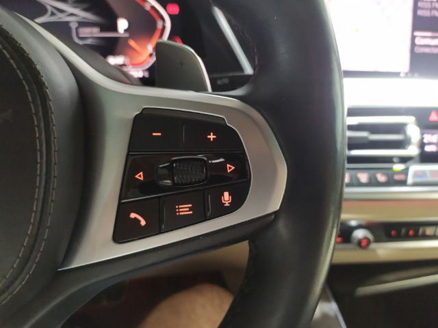 BMW X5 xDrive30d color Negro. Año 2019. 195KW(265CV). Diésel. En concesionario Hispamovil, Torrevieja de Alicante