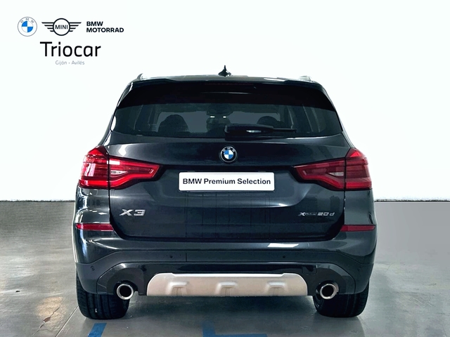 BMW X3 xDrive20d color Gris. Año 2020. 140KW(190CV). Diésel. En concesionario Triocar Gijón (Bmw y Mini) de Asturias