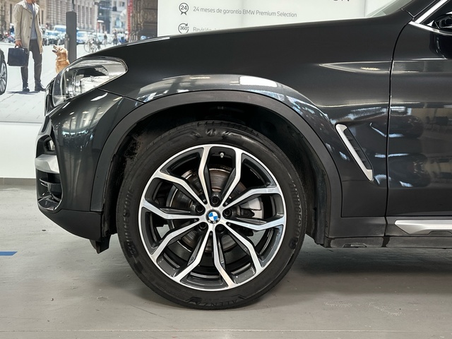 BMW X3 xDrive20d color Gris. Año 2020. 140KW(190CV). Diésel. En concesionario Triocar Gijón (Bmw y Mini) de Asturias