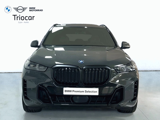 BMW X5 xDrive50e color Gris. Año 2024. 360KW(489CV). Híbrido Electro/Gasolina. En concesionario Triocar Gijón (Bmw y Mini) de Asturias