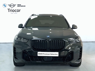 Fotos de BMW X5 xDrive50e color Gris. Año 2024. 360KW(489CV). Híbrido Electro/Gasolina. En concesionario Triocar Gijón (Bmw y Mini) de Asturias