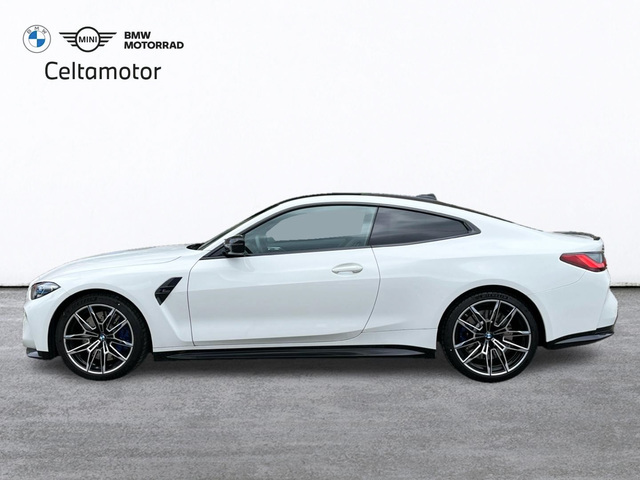 BMW M M4 Coupe Competition color Blanco. Año 2023. 375KW(510CV). Gasolina. En concesionario Celtamotor Vigo de Pontevedra