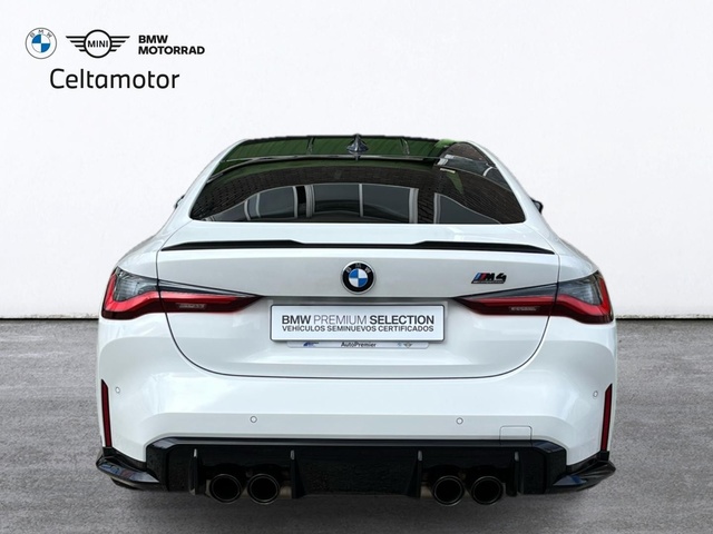BMW M M4 Coupe Competition color Blanco. Año 2023. 375KW(510CV). Gasolina. En concesionario Celtamotor Vigo de Pontevedra
