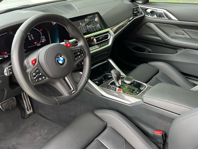 BMW M M4 Coupe Competition color Blanco. Año 2023. 375KW(510CV). Gasolina. En concesionario Celtamotor Vigo de Pontevedra