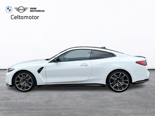 Fotos de BMW M M4 Coupe Competition color Blanco. Año 2023. 375KW(510CV). Gasolina. En concesionario Celtamotor Vigo de Pontevedra