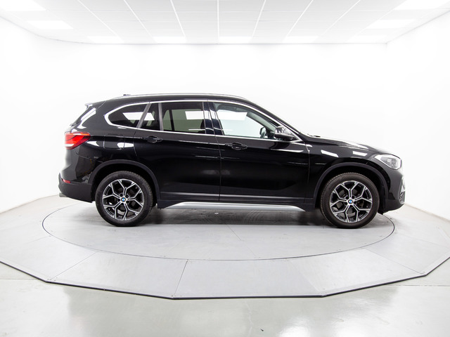 BMW X1 sDrive18d color Negro. Año 2020. 110KW(150CV). Diésel. En concesionario Móvil Begar Alicante de Alicante