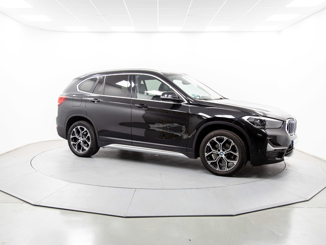 BMW X1 sDrive18d color Negro. Año 2020. 110KW(150CV). Diésel. En concesionario Móvil Begar Alicante de Alicante