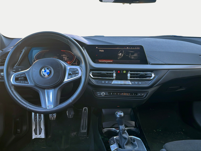 BMW Serie 1 118d color Blanco. Año 2021. 110KW(150CV). Diésel. En concesionario Ilbira Motor | Granada de Granada