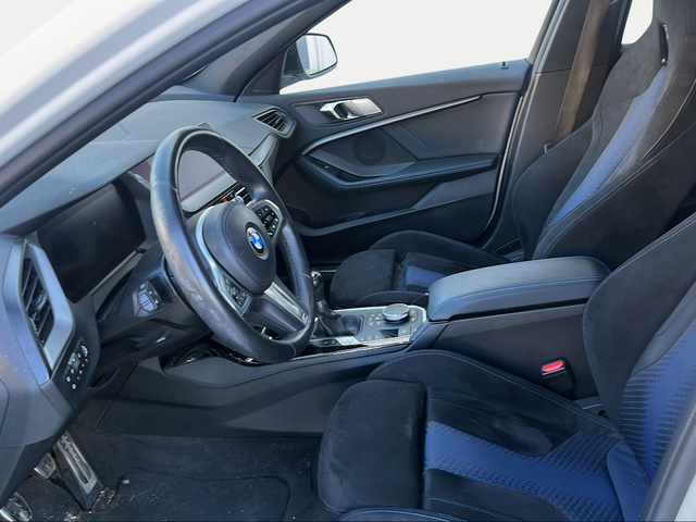 BMW Serie 1 118d color Blanco. Año 2021. 110KW(150CV). Diésel. En concesionario Ilbira Motor | Granada de Granada