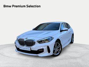 Fotos de BMW Serie 1 118d color Blanco. Año 2021. 110KW(150CV). Diésel. En concesionario Ilbira Motor | Granada de Granada