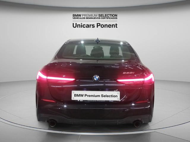 BMW Serie 2 220i Gran Coupe color Negro. Año 2021. 131KW(178CV). Gasolina. En concesionario Unicars Ponent de Lleida