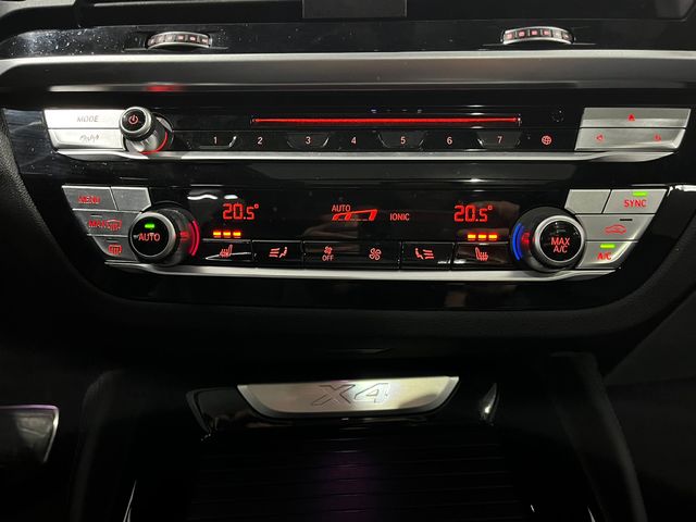 BMW X4 xDrive30d color Azul. Año 2019. 195KW(265CV). Diésel. En concesionario Unicars Ponent de Lleida