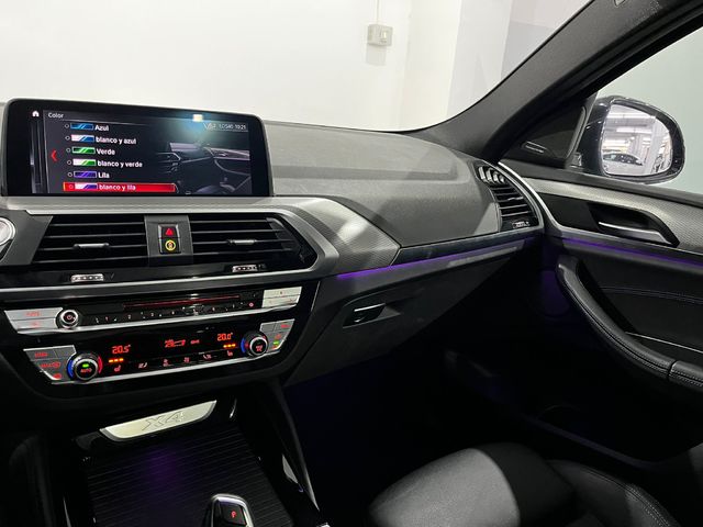 BMW X4 xDrive30d color Azul. Año 2019. 195KW(265CV). Diésel. En concesionario Unicars Ponent de Lleida