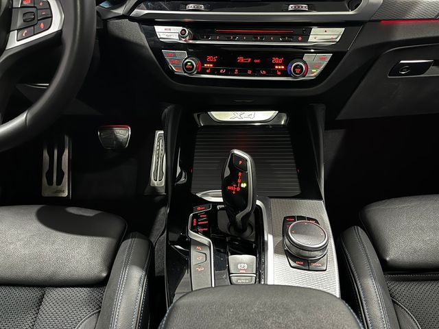 BMW X4 xDrive30d color Azul. Año 2019. 195KW(265CV). Diésel. En concesionario Unicars Ponent de Lleida