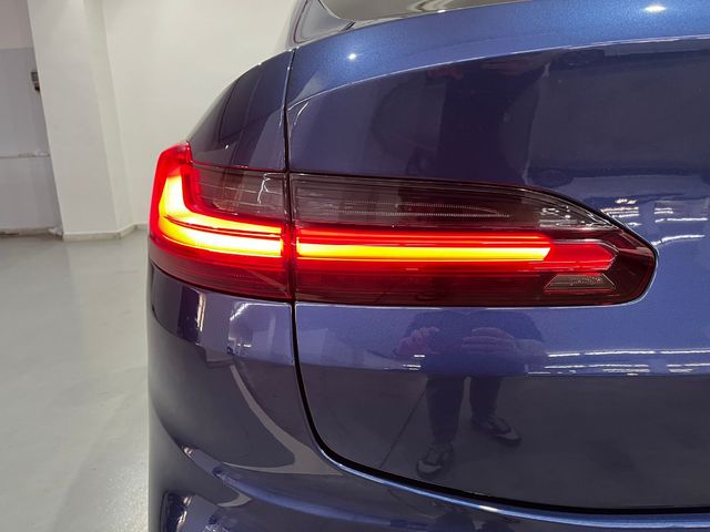 BMW X4 xDrive30d color Azul. Año 2019. 195KW(265CV). Diésel. En concesionario Unicars Ponent de Lleida