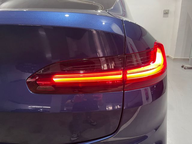 BMW X4 xDrive30d color Azul. Año 2019. 195KW(265CV). Diésel. En concesionario Unicars Ponent de Lleida