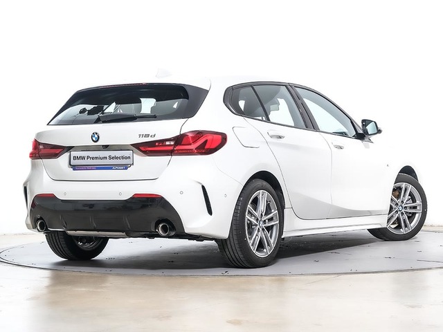 BMW Serie 1 118d color Blanco. Año 2024. 110KW(150CV). Diésel. En concesionario Oliva Motor Tarragona de Tarragona