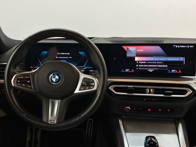 BMW i4 eDrive40 color Azul. Año 2023. 250KW(340CV). Eléctrico. En concesionario Proa Premium Palma de Illes Balears