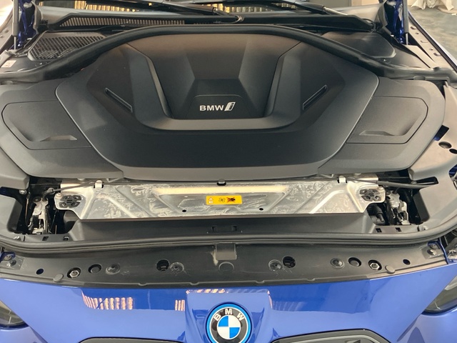 BMW i4 eDrive40 color Azul. Año 2023. 250KW(340CV). Eléctrico. En concesionario Proa Premium Palma de Illes Balears