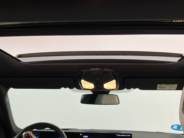 BMW i4 eDrive40 color Azul. Año 2023. 250KW(340CV). Eléctrico. En concesionario Proa Premium Palma de Illes Balears