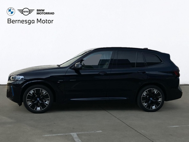 BMW iX3 M Sport color Negro. Año 2022. 210KW(286CV). Eléctrico. En concesionario Bernesga Motor León (Bmw y Mini) de León