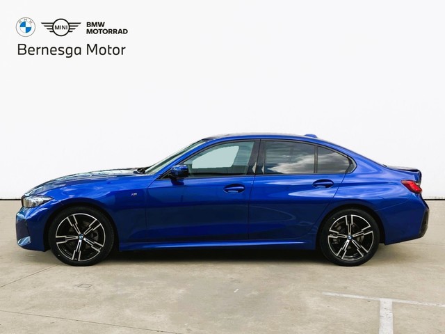 BMW Serie 3 320d color Azul. Año 2024. 140KW(190CV). Diésel. En concesionario Bernesga Motor León (Bmw y Mini) de León