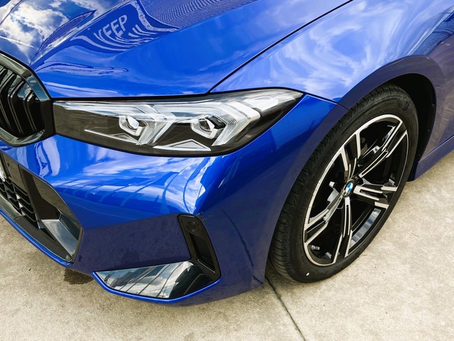 BMW Serie 3 320d color Azul. Año 2024. 140KW(190CV). Diésel. En concesionario Bernesga Motor León (Bmw y Mini) de León