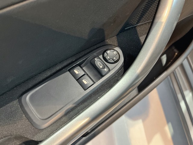 Peugeot 308 1.6 VTi Access 88 kW (120 CV)