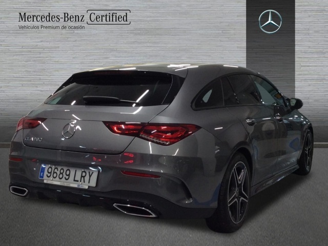 Mercedes-Benz CLA Shooting Brake 180 100 kW (136 CV)