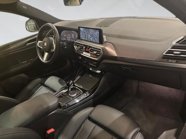 BMW X4 xDrive20d color Blanco. Año 2024. 140KW(190CV). Diésel. En concesionario Automotor Premium Marbella - Málaga de Málaga