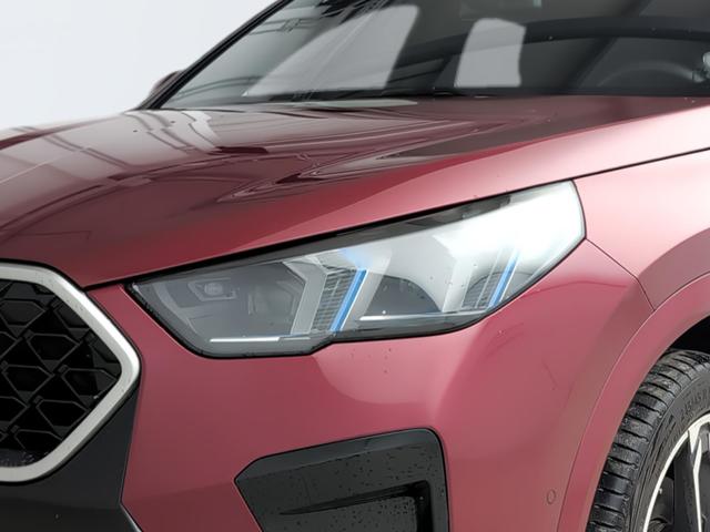 BMW X2 sDrive18d color Rojo. Año 2024. 110KW(150CV). Diésel. En concesionario Automotor Premium Viso - Málaga de Málaga