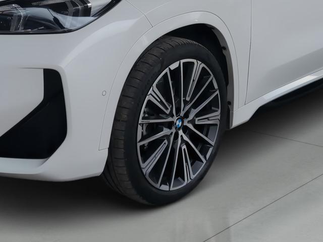 BMW X1 sDrive20i color Blanco. Año 2023. 125KW(170CV). Gasolina. En concesionario Automotor Premium Viso - Málaga de Málaga