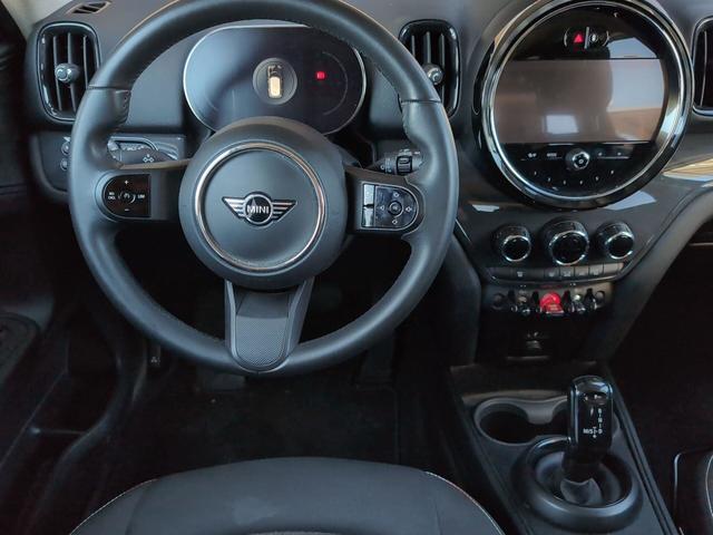 fotoG 10 del MINI MINI Countryman Cooper 100 kW (136 CV) 136cv Gasolina del 2023 en Málaga