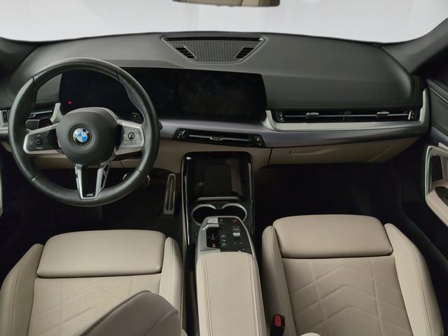 BMW X1 sDrive20i color Azul. Año 2024. 125KW(170CV). Gasolina. En concesionario Automotor Premium Viso - Málaga de Málaga