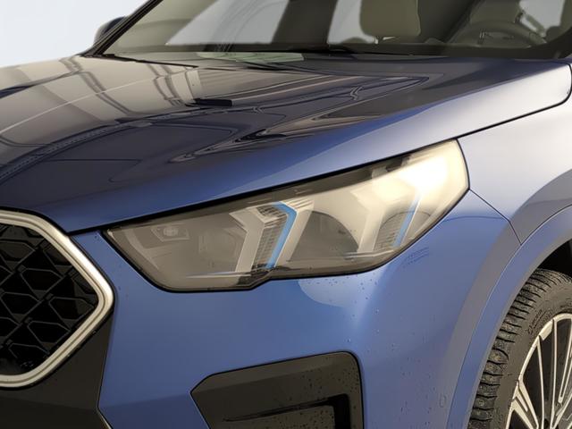 BMW X2 sDrive20i color Azul. Año 2024. 125KW(170CV). Gasolina. En concesionario Automotor Premium Marbella - Málaga de Málaga