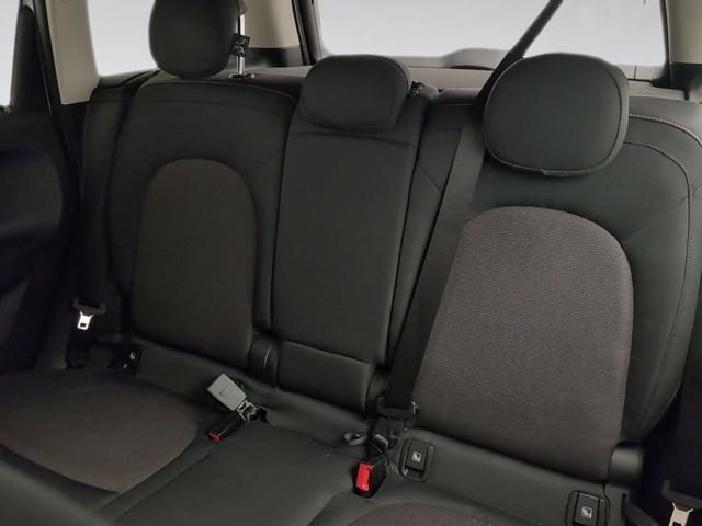 fotoG 8 del MINI MINI Countryman Cooper 100 kW (136 CV) 136cv Gasolina del 2024 en Málaga