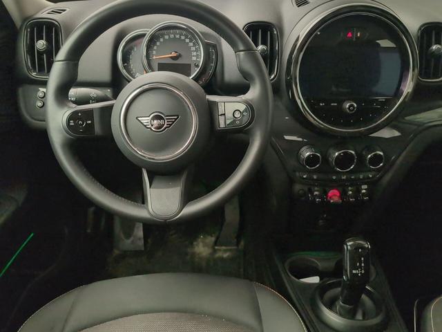 fotoG 10 del MINI MINI Countryman Cooper 100 kW (136 CV) 136cv Gasolina del 2024 en Málaga