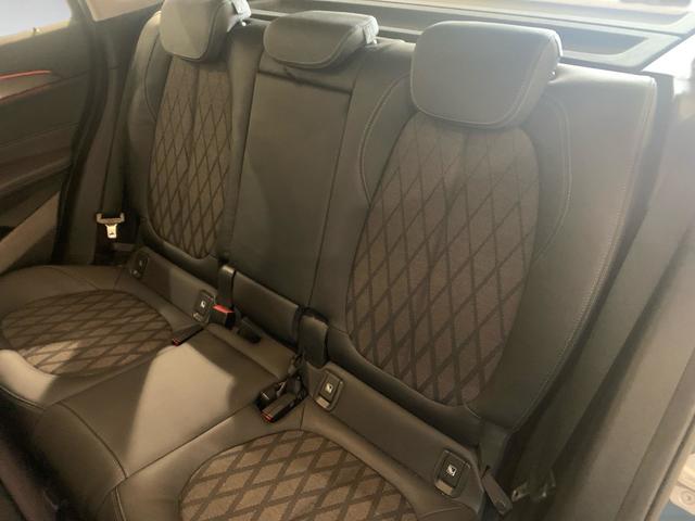 BMW X1 sDrive18d color Gris. Año 2019. 110KW(150CV). Diésel. En concesionario Automotor Premium Viso - Málaga de Málaga