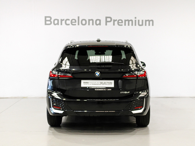 BMW Serie 2 218d Active Tourer color Negro. Año 2024. 110KW(150CV). Diésel. En concesionario Barcelona Premium -- GRAN VIA de Barcelona