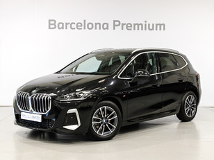 Fotos de BMW Serie 2 218d Active Tourer color Negro. Año 2024. 110KW(150CV). Diésel. En concesionario Barcelona Premium -- GRAN VIA de Barcelona