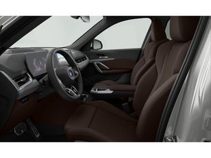 Fotos de BMW iX1 eDrive20 color Blanco. Año 2024. 150KW(204CV). Eléctrico. En concesionario Motri Motor Jaén de Jaén