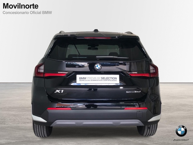 BMW X1 sDrive18d color Negro. Año 2024. 110KW(150CV). Diésel. En concesionario Movilnorte El Plantio de Madrid