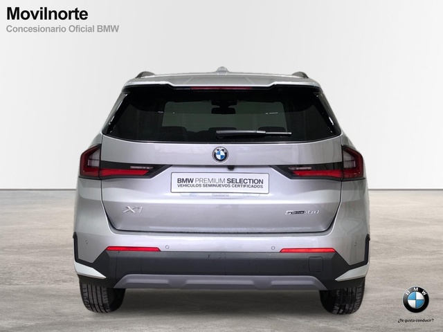 BMW X1 sDrive18d color Gris Plata. Año 2024. 110KW(150CV). Diésel. En concesionario Movilnorte El Plantio de Madrid