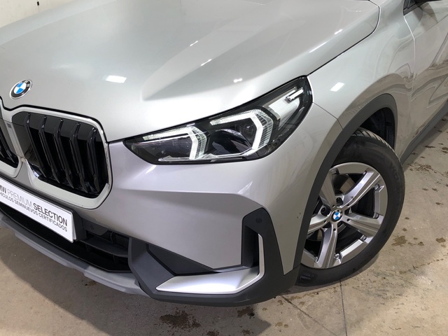 BMW X1 sDrive18d color Gris Plata. Año 2024. 110KW(150CV). Diésel. En concesionario Movilnorte El Plantio de Madrid